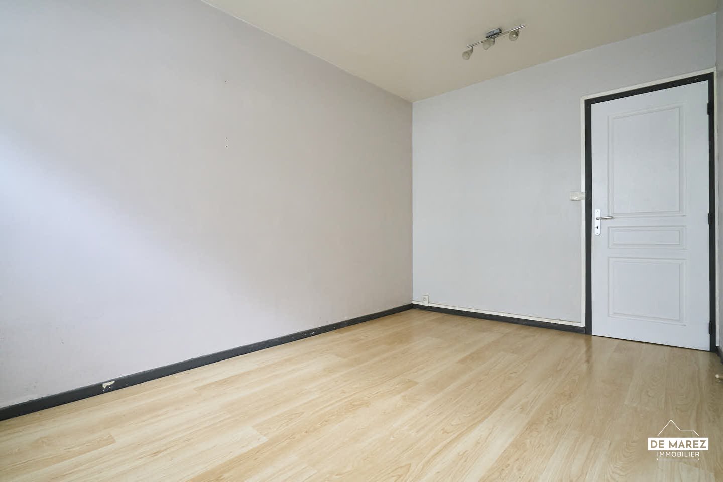 APPARTEMENT T2 A VENDRE - LILLE - 45 m2 - 159�000�&euro;